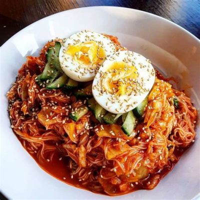 망향비빔국수: 향수와 맛의 교차로에서